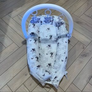 Dock A Tot Deluxe + Mrs. Mighetto Limited Edition